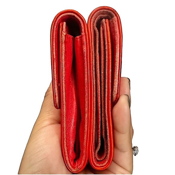 CHANEL Lucky Charms Embossed Patent Leather Wallet w/ COA - Picture 6 of 12